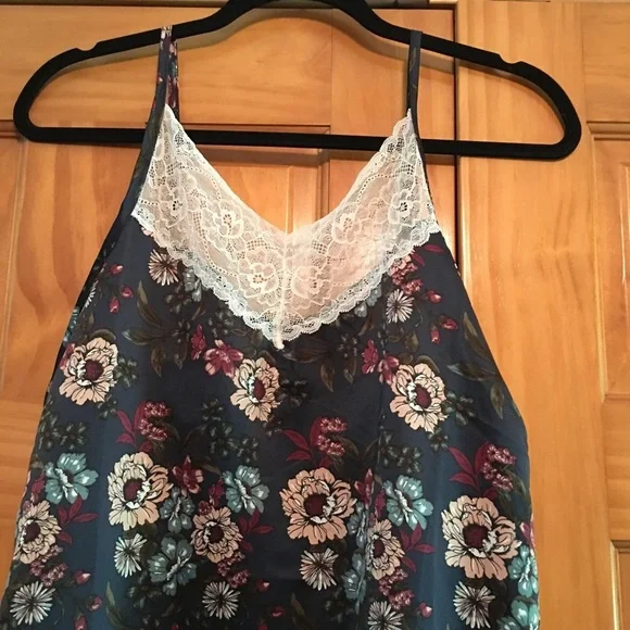 Nanette Lepore Nightgown - Picture 5 of 6